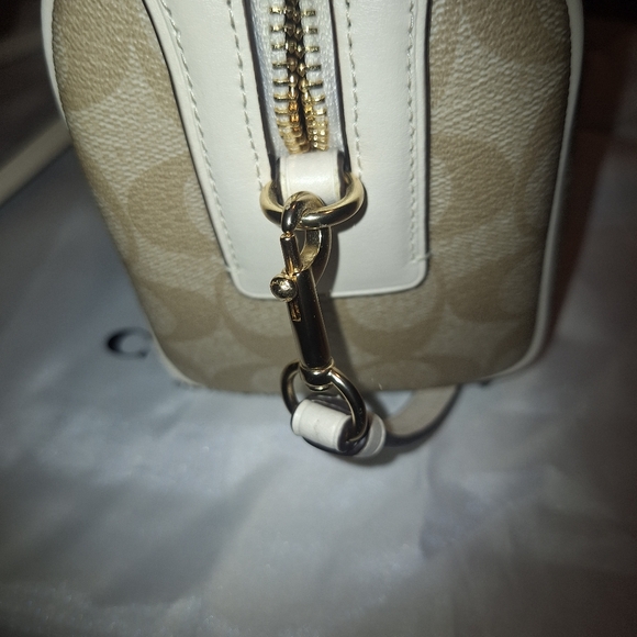 Coach Bennett Crossbody in Signature Canvas - Picture 4 of 8